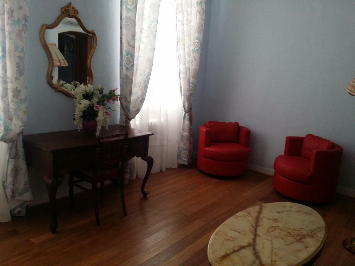 Meuble Tourisme Appartement Marseilles Buitenkant foto
